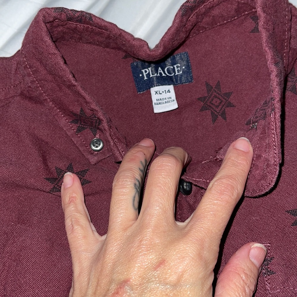 Button down - Picture 2 of 3